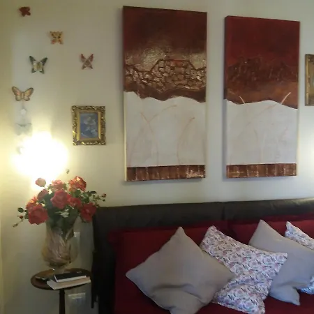 Artistic House Проживание в семье