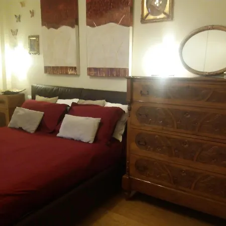 Проживание в семье Artistic House Бари
